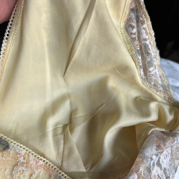 NWT Madden Girl Cream floral Mesh Blouse Womens XL Babydoll whimsy goth Fairy - Picture 13 of 15